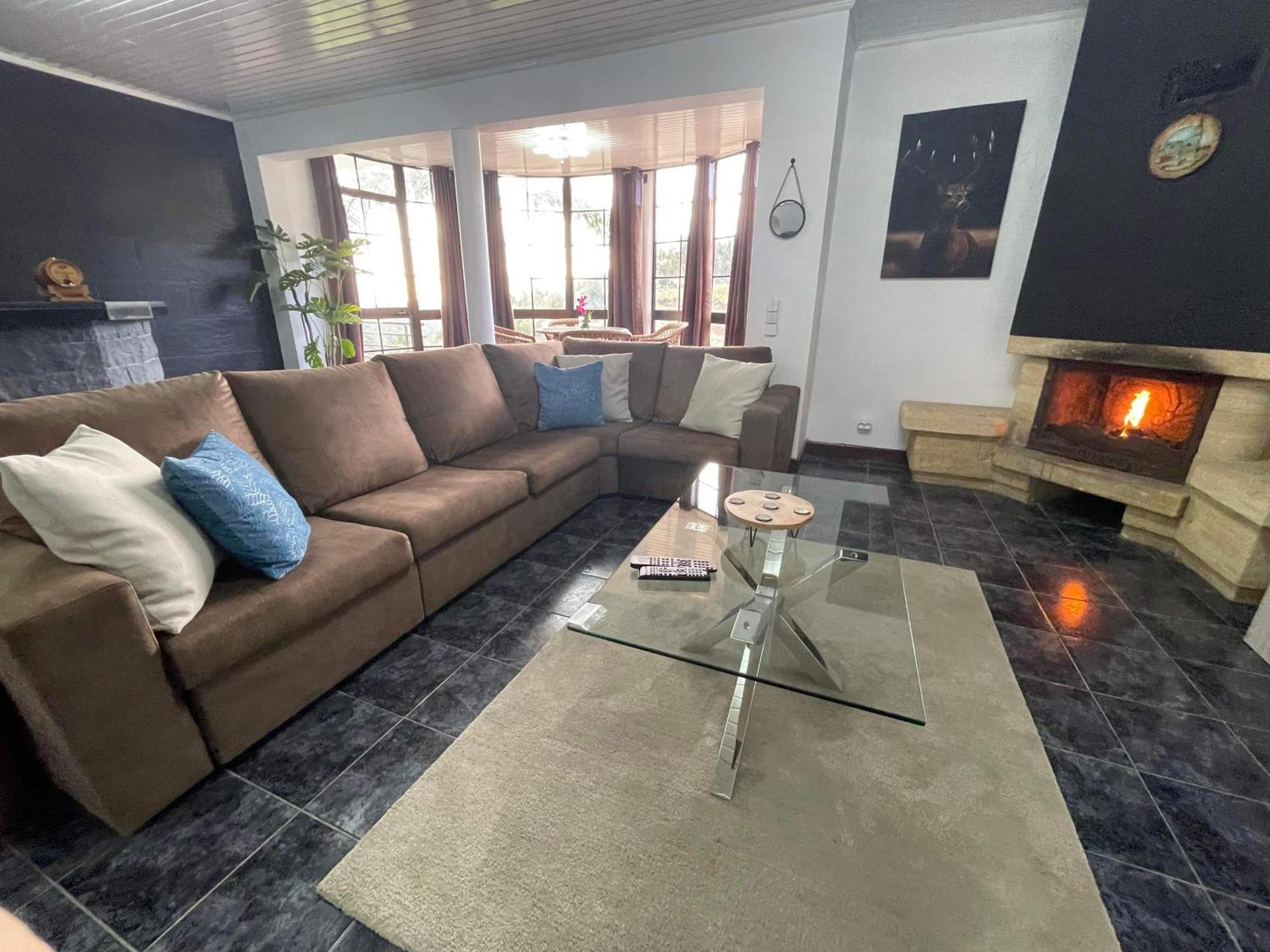 Hollywood Villa Campanário Eksteriør bilde