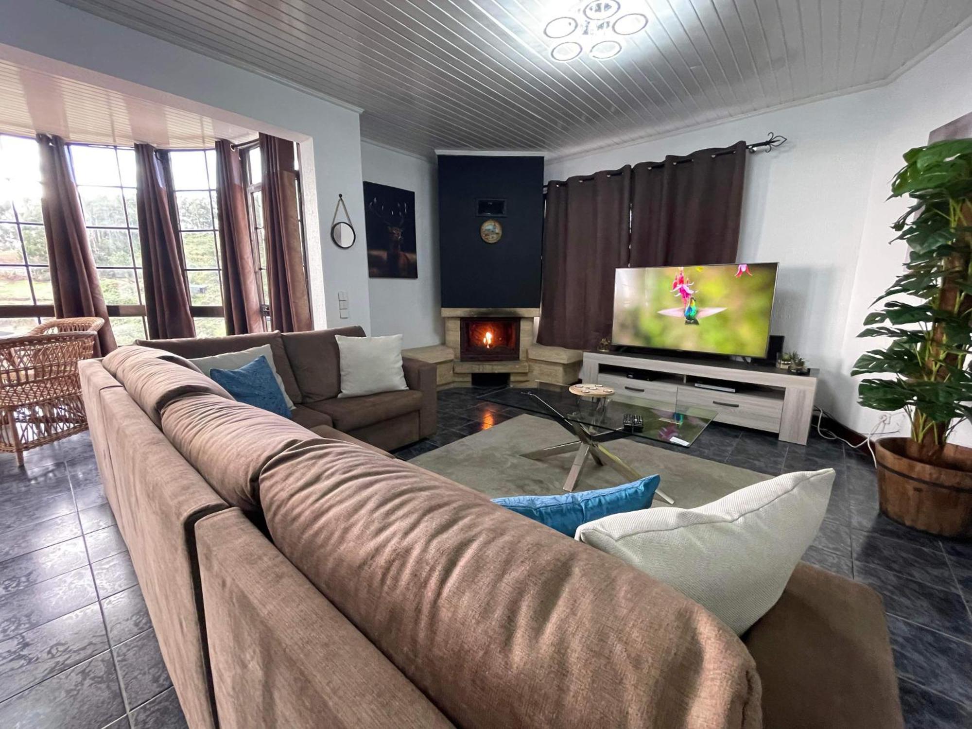 Hollywood Villa Campanário Eksteriør bilde